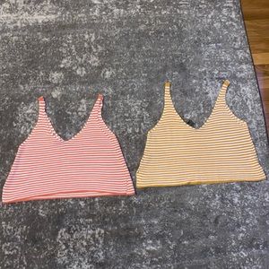 2 Women Crop Tops